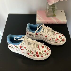 Nike Air Force 1 (LV8)  - girls (big kid) size 5